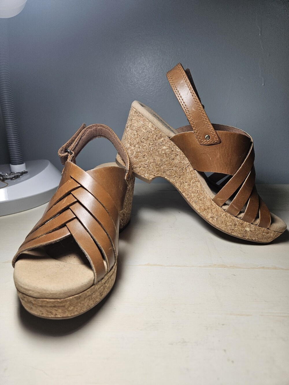 Clarks Giselle Glow Tan Leather Woven Cork Wedge Sandals Size 6.5M Excellent